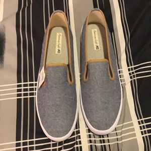 American Eagle size 10 Dark Blue women’s shoes